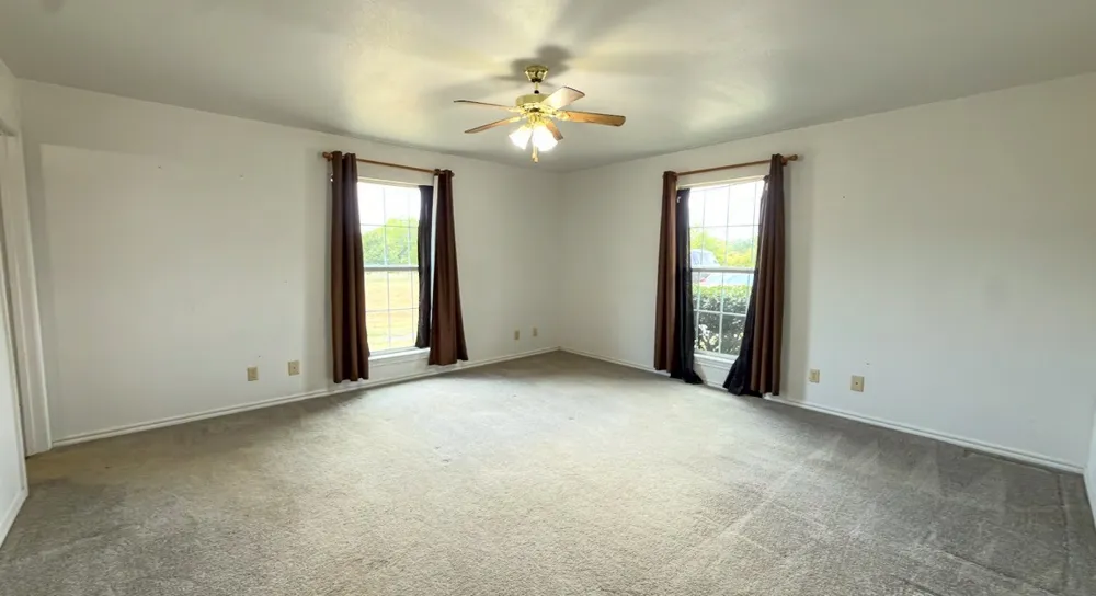 11962 County Road 2918 Eustace, TX 75124