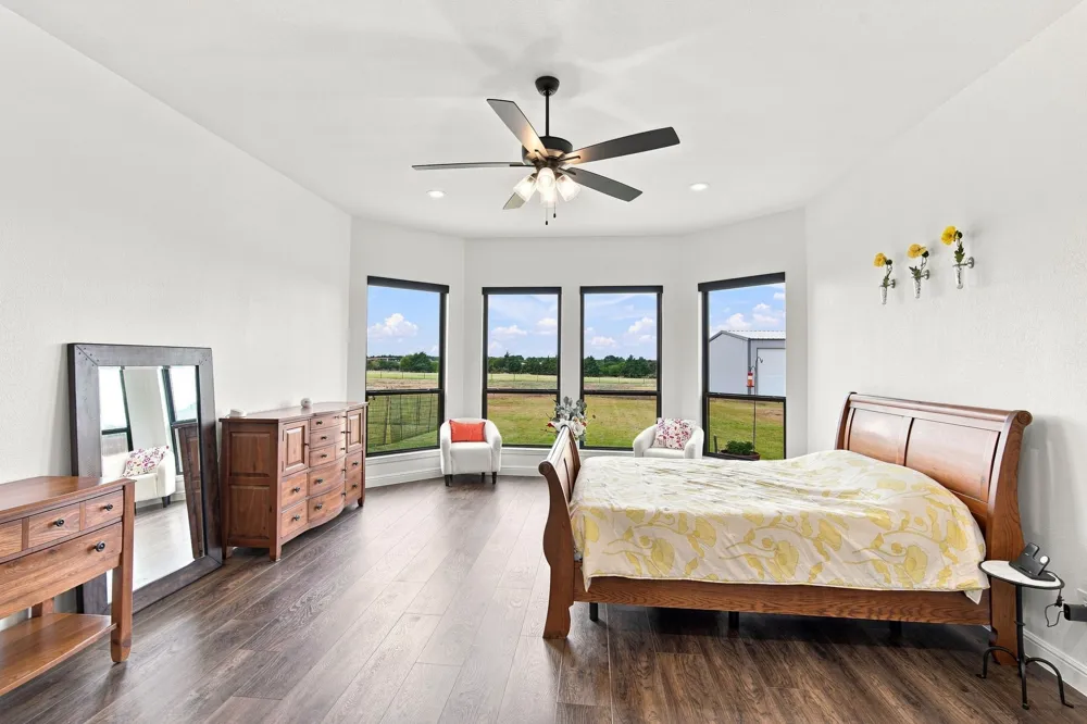 140 Lone Elm Road Waxahachie, TX 75167