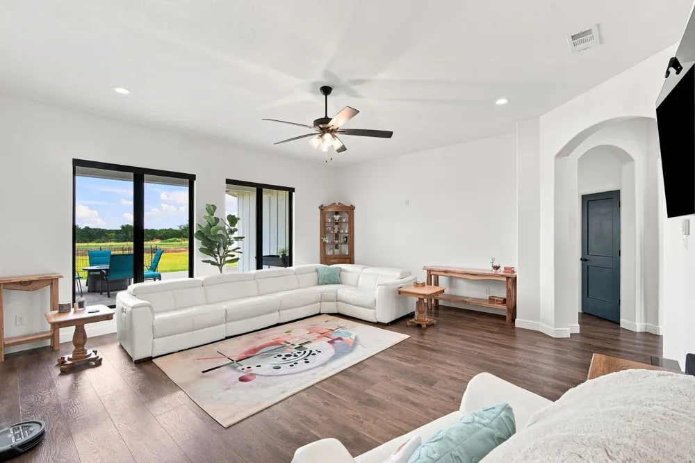 140 Lone Elm Road Waxahachie, TX 75167