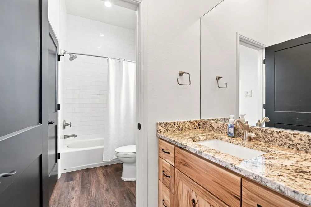 140 Lone Elm Road Waxahachie, TX 75167
