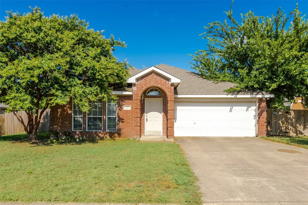 1513 S 3rd Street S Midlothian, TX 76065