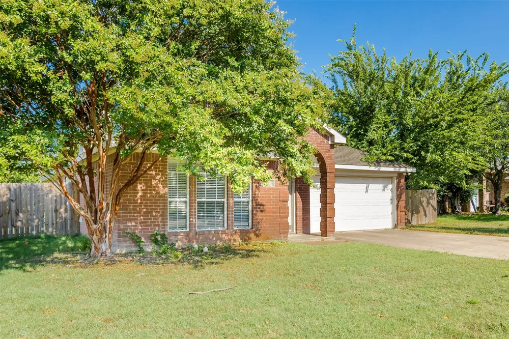1513 S 3rd Street S Midlothian, TX 76065