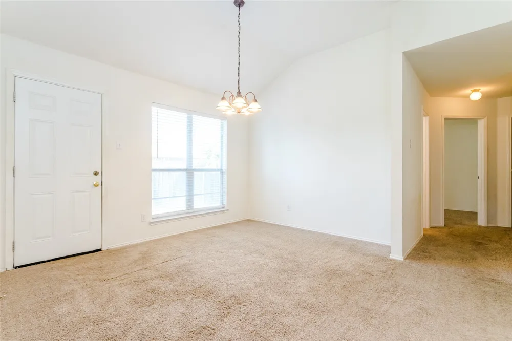 1513 S 3rd Street S Midlothian, TX 76065