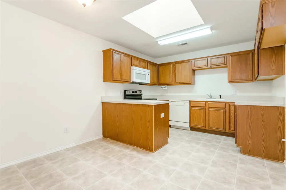 1513 S 3rd Street S Midlothian, TX 76065