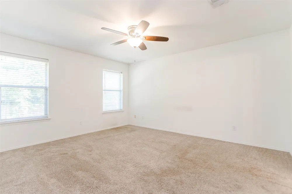 1513 S 3rd Street S Midlothian, TX 76065