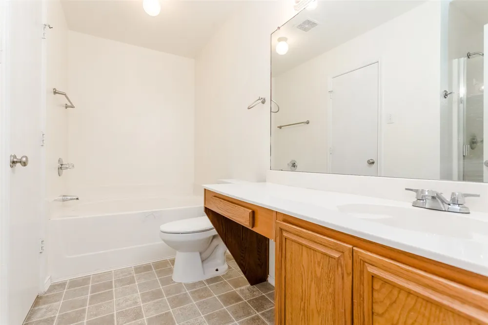 1513 S 3rd Street S Midlothian, TX 76065