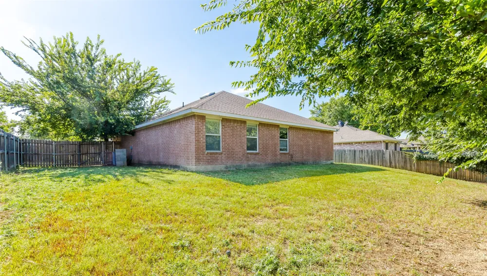 1513 S 3rd Street S Midlothian, TX 76065