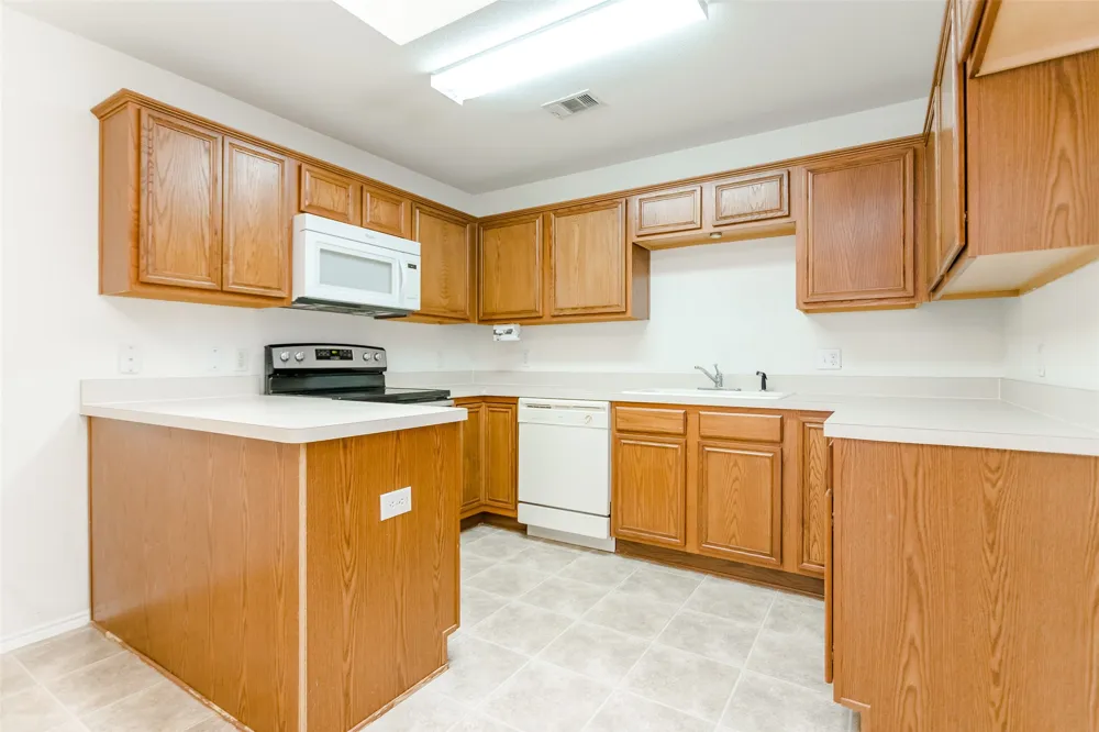 1513 S 3rd Street S Midlothian, TX 76065
