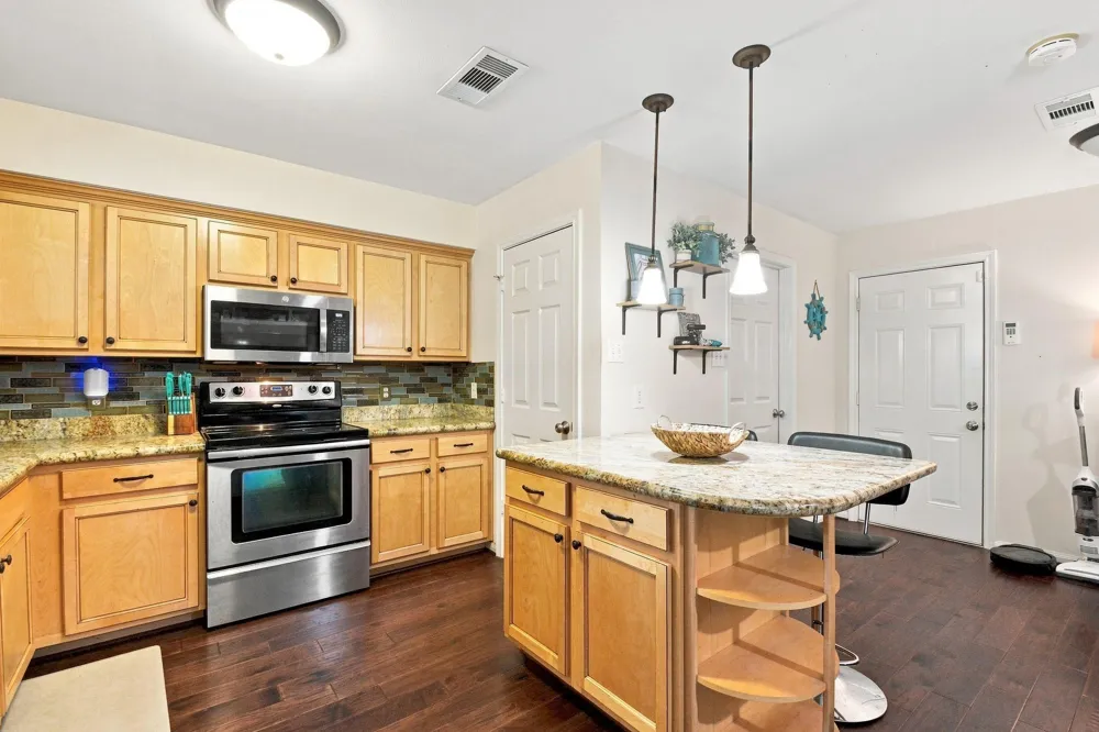 1913 Driftwood Lane Galveston, TX 77551