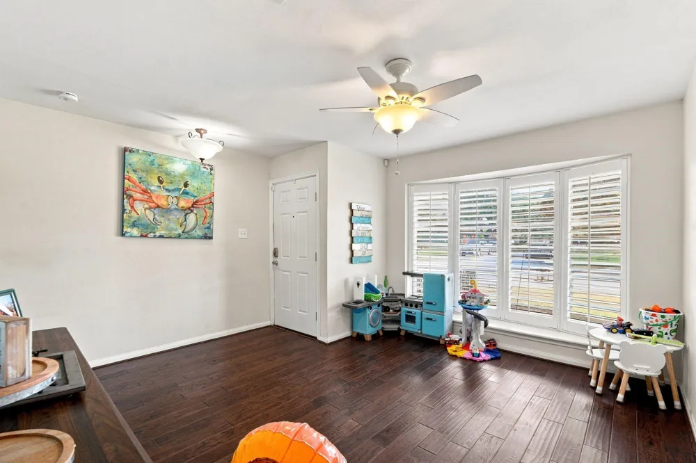 1913 Driftwood Lane Galveston, TX 77551