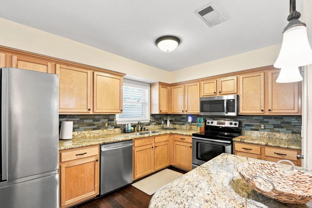 1913 Driftwood Lane Galveston, TX 77551