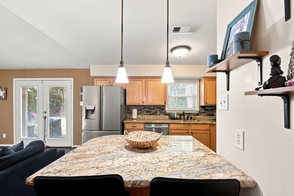 1913 Driftwood Lane Galveston, TX 77551