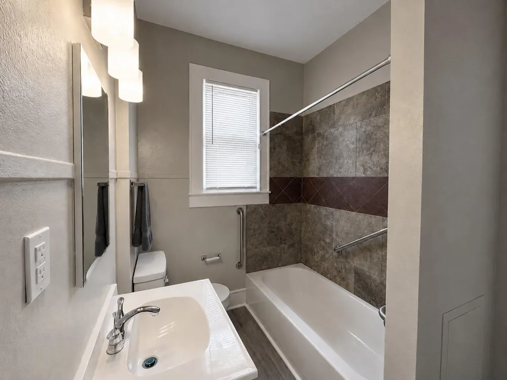 2406 35th Street Galveston, TX 77550