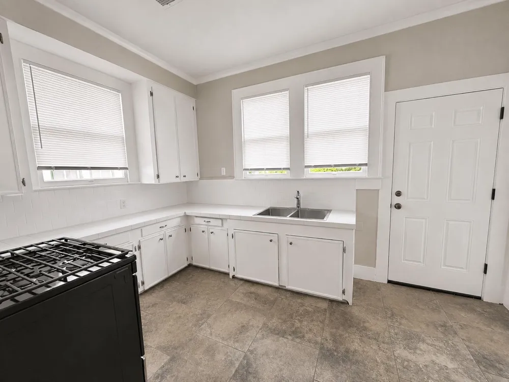 2406 35th Street Galveston, TX 77550