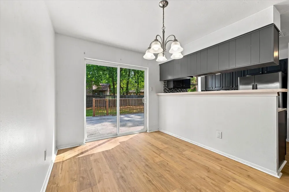 44 S Waxberry Road The Woodlands, TX 77381