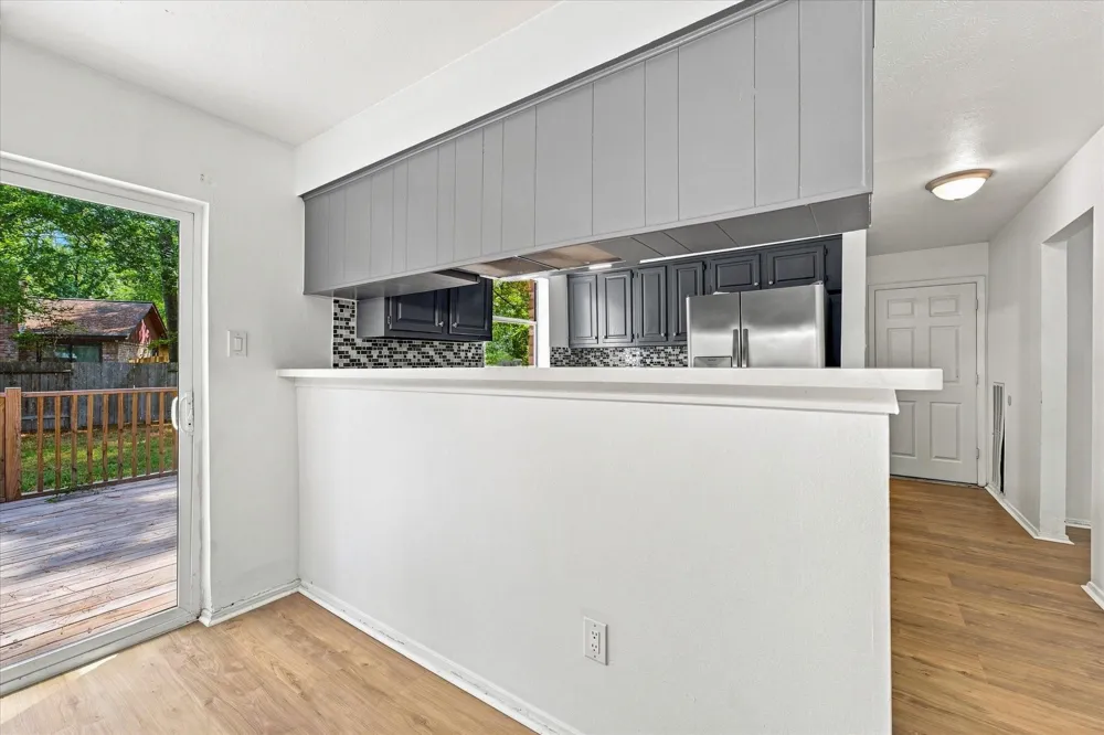 44 S Waxberry Road The Woodlands, TX 77381