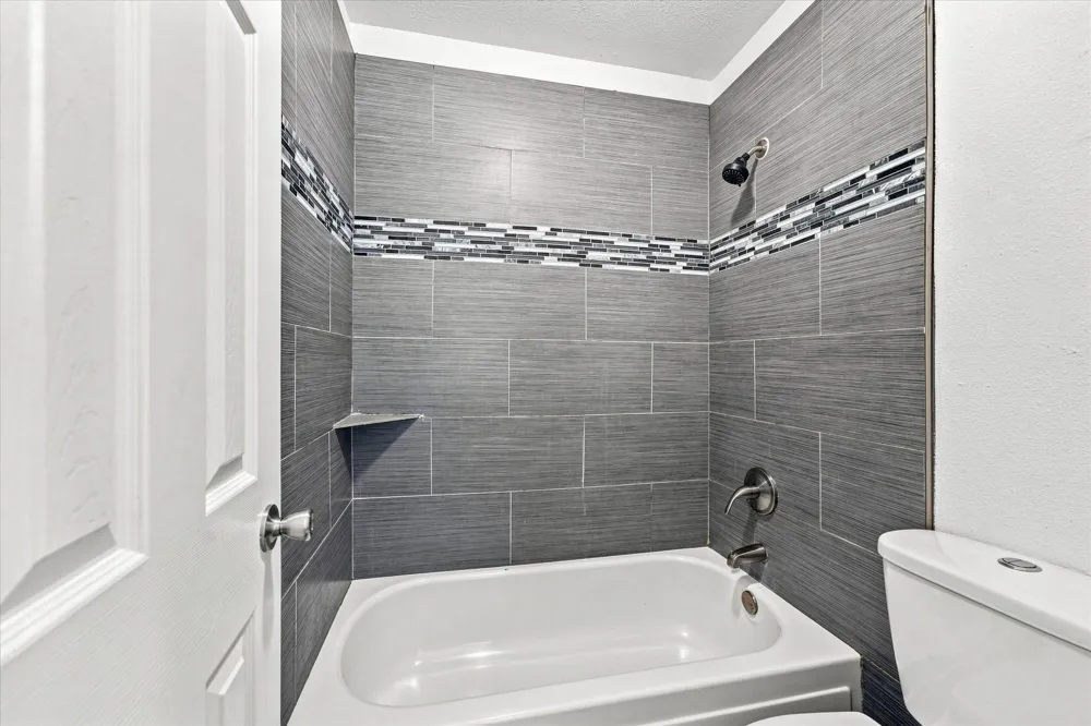 44 S Waxberry Road The Woodlands, TX 77381