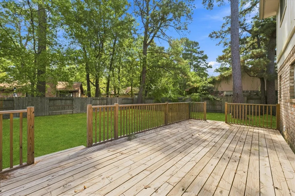 44 S Waxberry Road The Woodlands, TX 77381