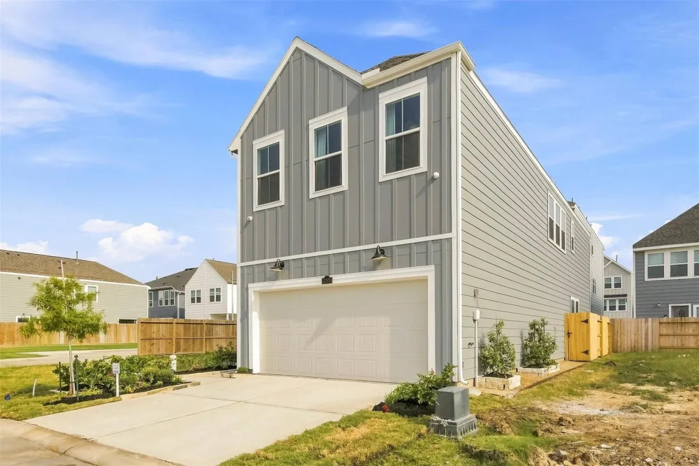 2305 Via Laura Lane Houston, TX 77051