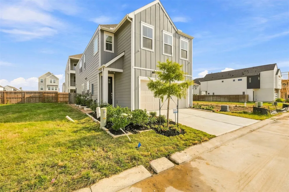 2305 Via Laura Lane Houston, TX 77051