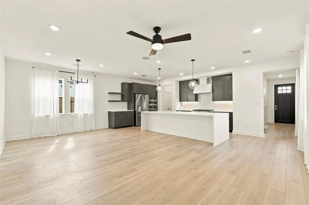 2305 Via Laura Lane Houston, TX 77051