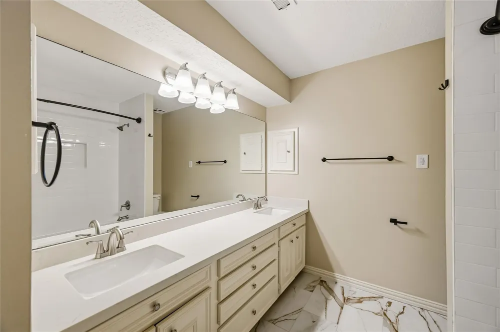 706 Fernglade Drive Richmond, TX 77406