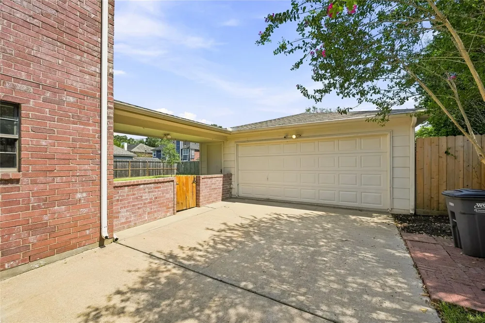 706 Fernglade Drive Richmond, TX 77406