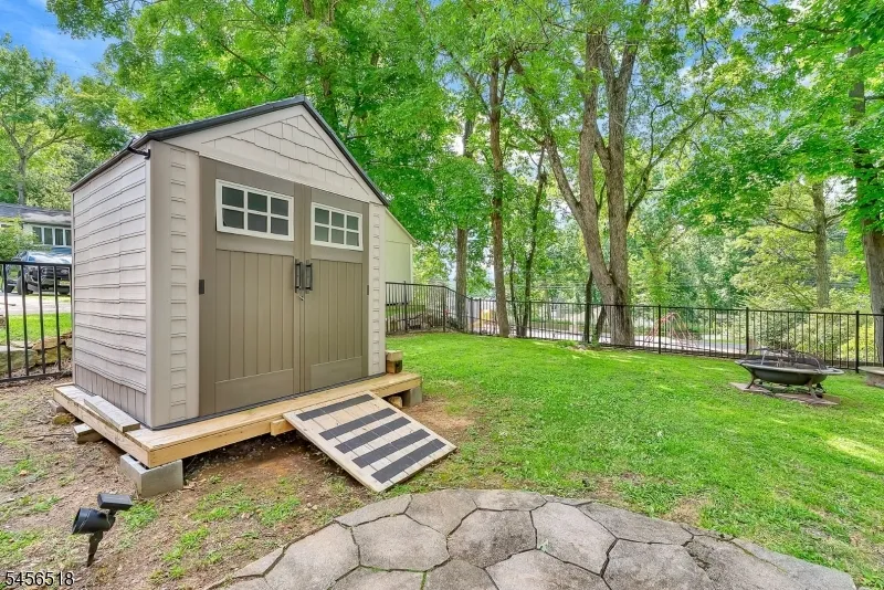 92 New York Ave Jefferson, NJ 07849