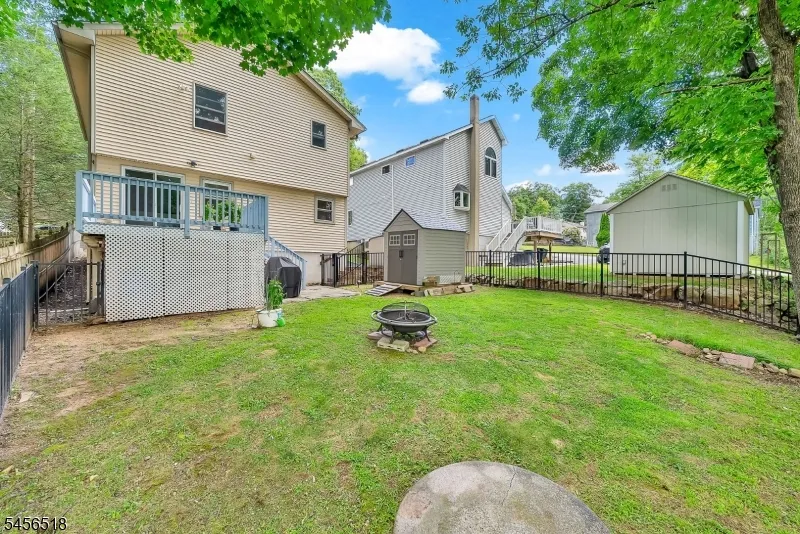 92 New York Ave Jefferson, NJ 07849
