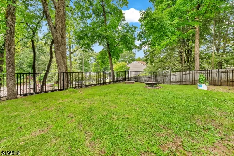 92 New York Ave Jefferson, NJ 07849