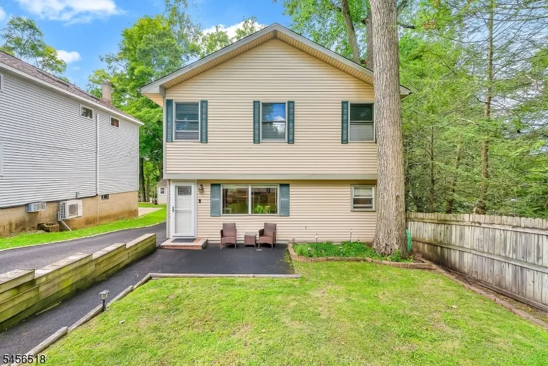 92 New York Ave Jefferson, NJ 07849