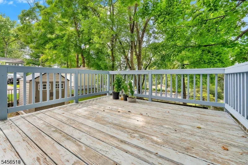 92 New York Ave Jefferson, NJ 07849
