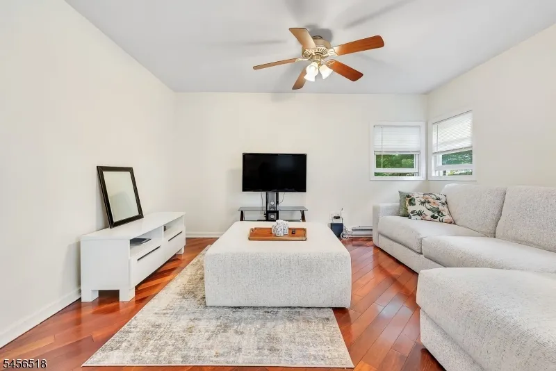 92 New York Ave Jefferson, NJ 07849
