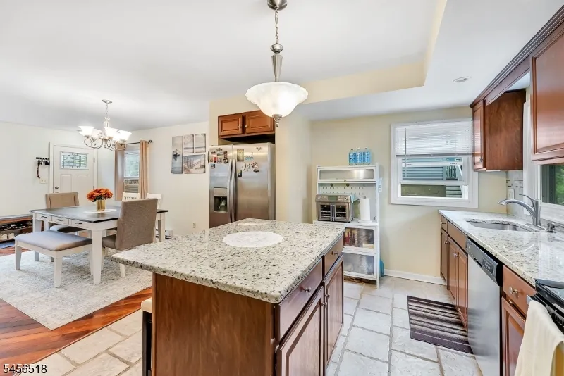 92 New York Ave Jefferson, NJ 07849