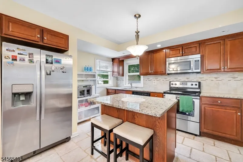 92 New York Ave Jefferson, NJ 07849