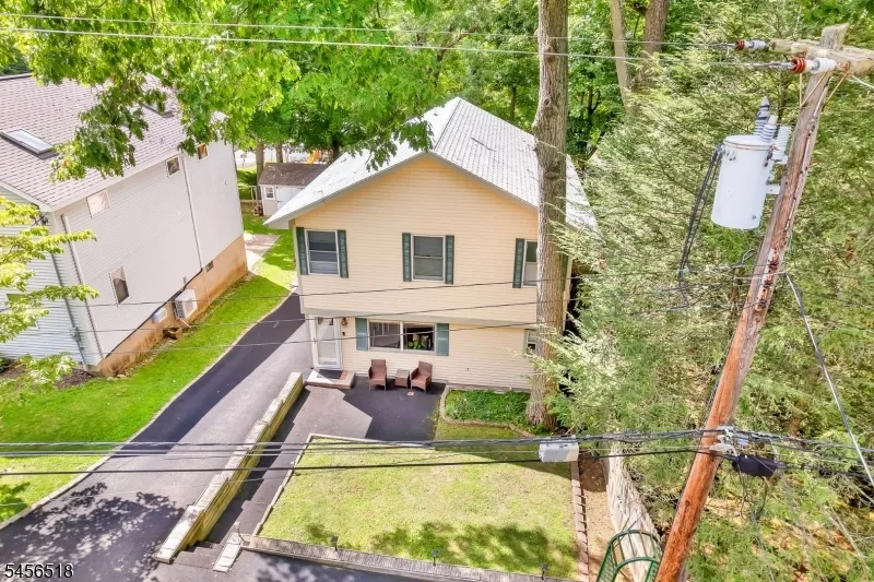 92 New York Ave Jefferson, NJ 07849