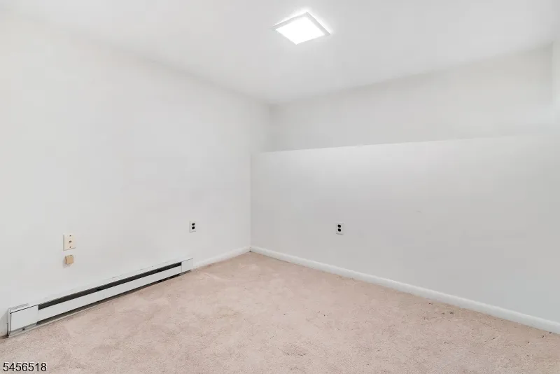 92 New York Ave Jefferson, NJ 07849