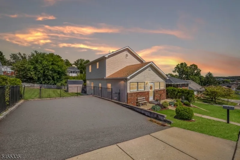 212 Gordon Ave Totowa, NJ 07512