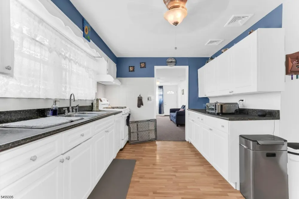 212 Gordon Ave Totowa, NJ 07512