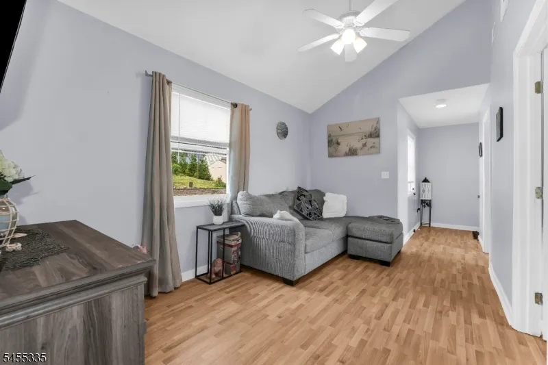 212 Gordon Ave Totowa, NJ 07512