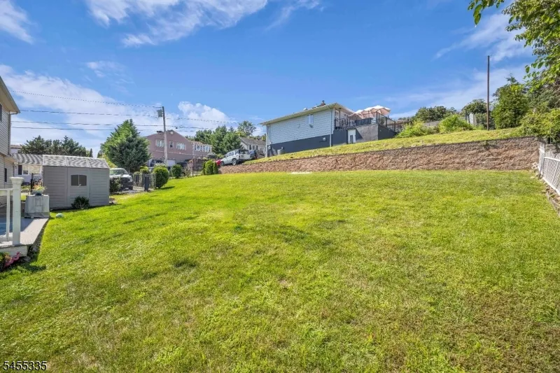 212 Gordon Ave Totowa, NJ 07512