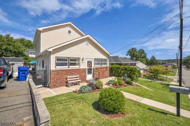 212 Gordon Ave Totowa, NJ 07512