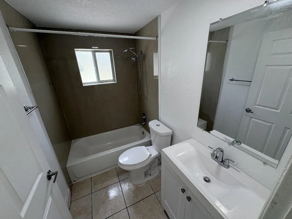 4271 NW 5TH STREET #128 Plantation, FL 33317