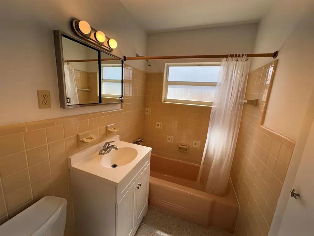 1923 ADAMS STREET Hollywood, FL 33020