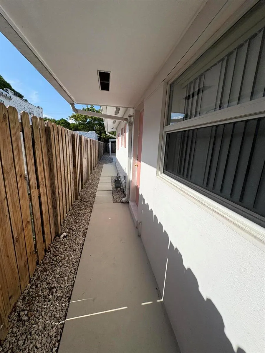 1923 ADAMS STREET Hollywood, FL 33020