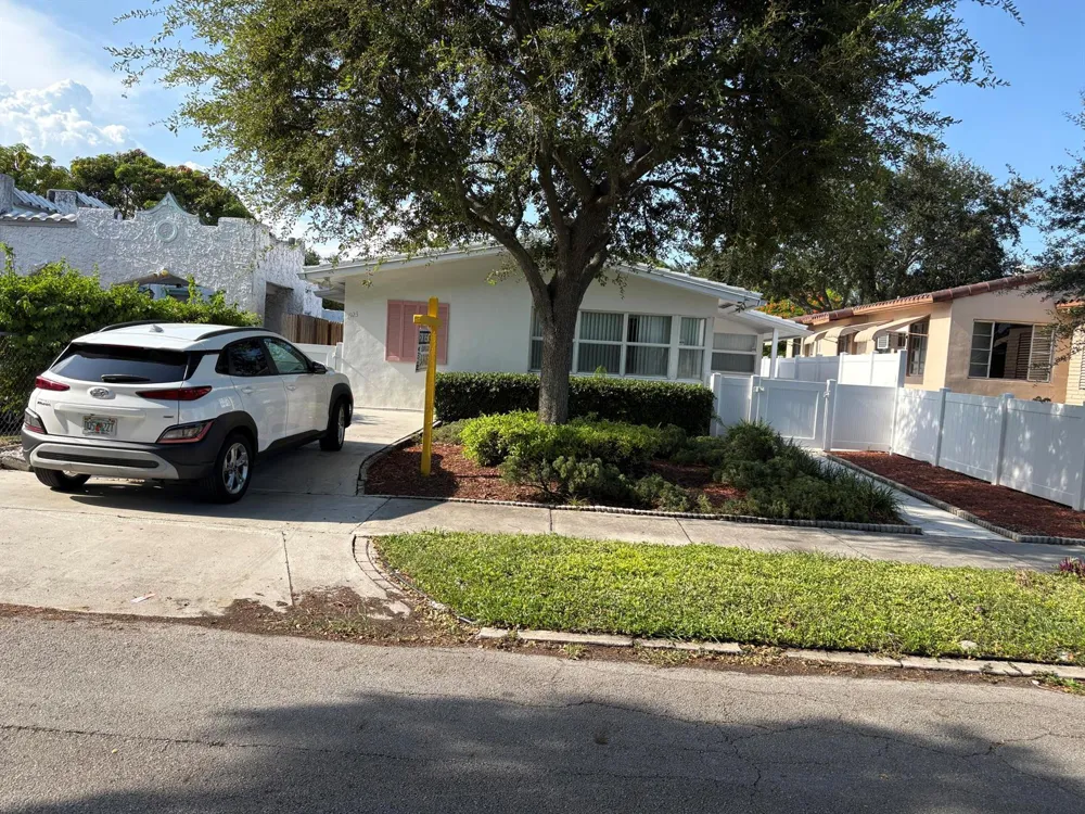 1923 ADAMS STREET Hollywood, FL 33020