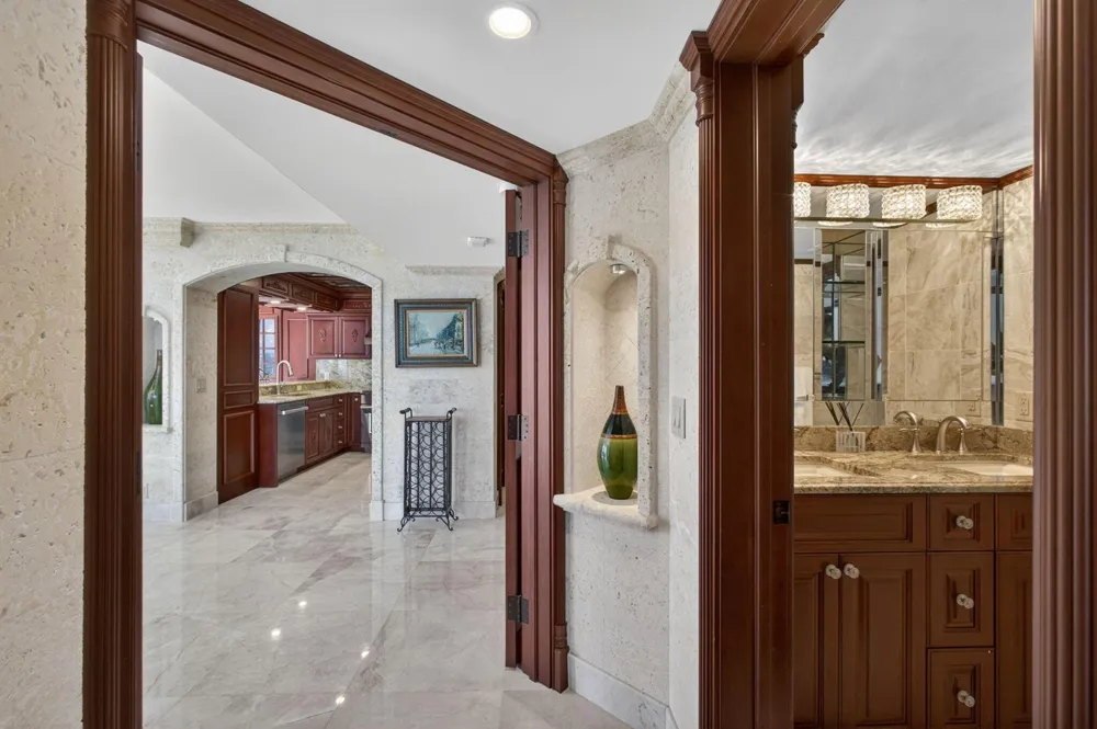 3400 Ocean Drive #ph West Palm Beach, FL 33404
