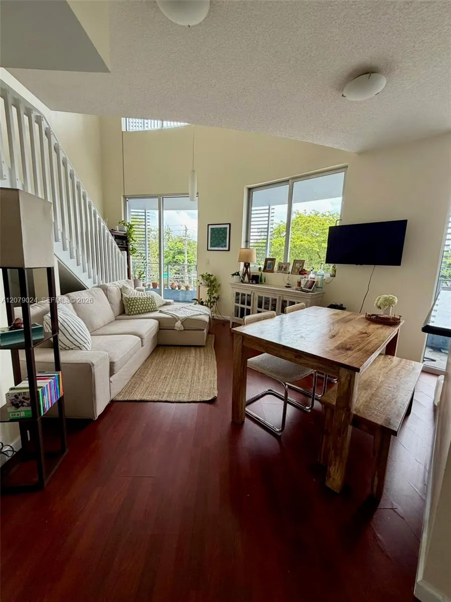 3339 Virginia St #320 Miami, FL 33133
