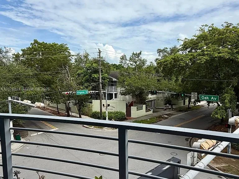 3339 Virginia St #320 Miami, FL 33133