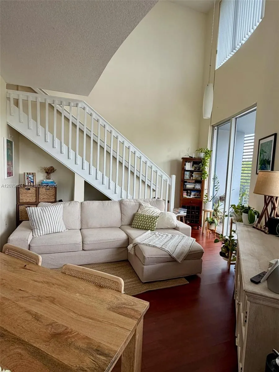 3339 Virginia St #320 Miami, FL 33133